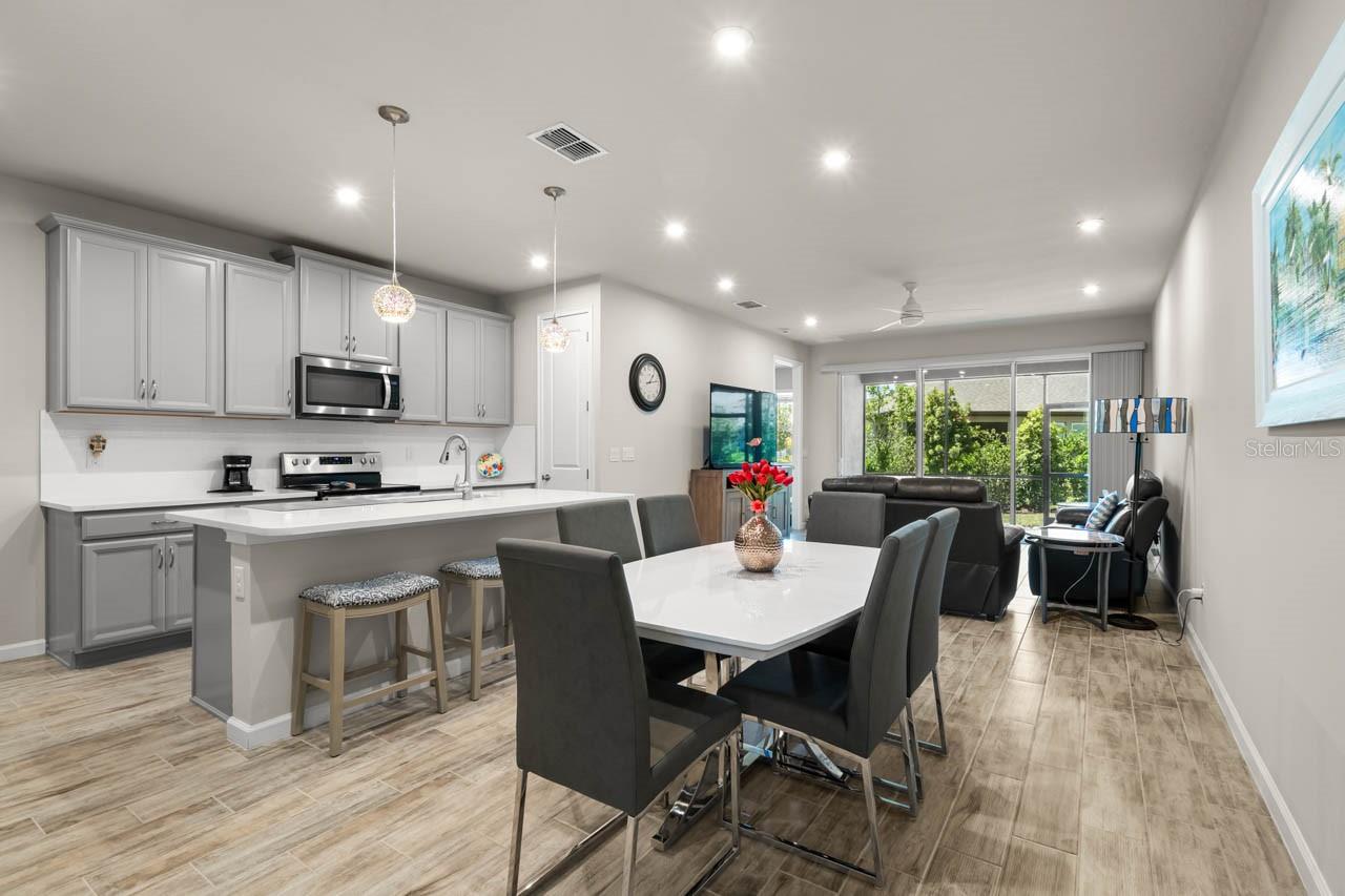 Image 12 of 52 For 3775 Maxwell Park Drive 92