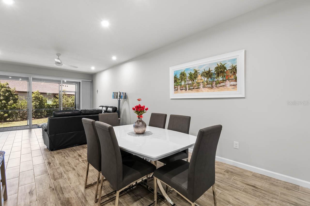 Image 13 of 52 For 3775 Maxwell Park Drive 92