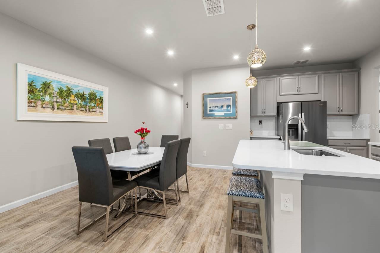 Image 14 of 52 For 3775 Maxwell Park Drive 92