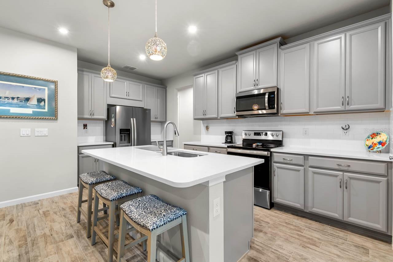 Image 15 of 52 For 3775 Maxwell Park Drive 92