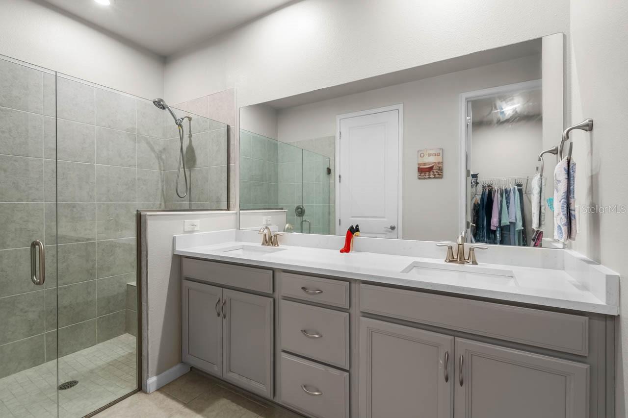 Image 29 of 52 For 3775 Maxwell Park Drive 92