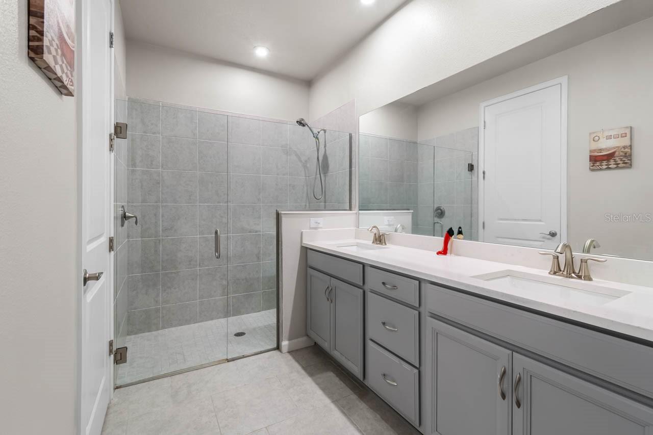 Image 30 of 52 For 3775 Maxwell Park Drive 92