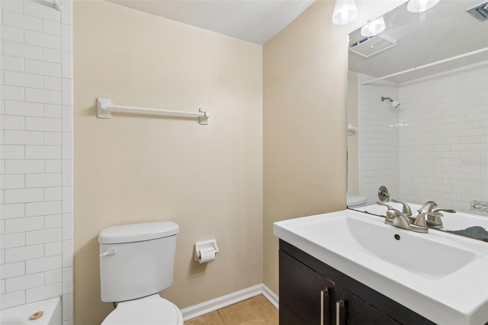 Image 14 of 20 For 4839 Mcelroy  F206