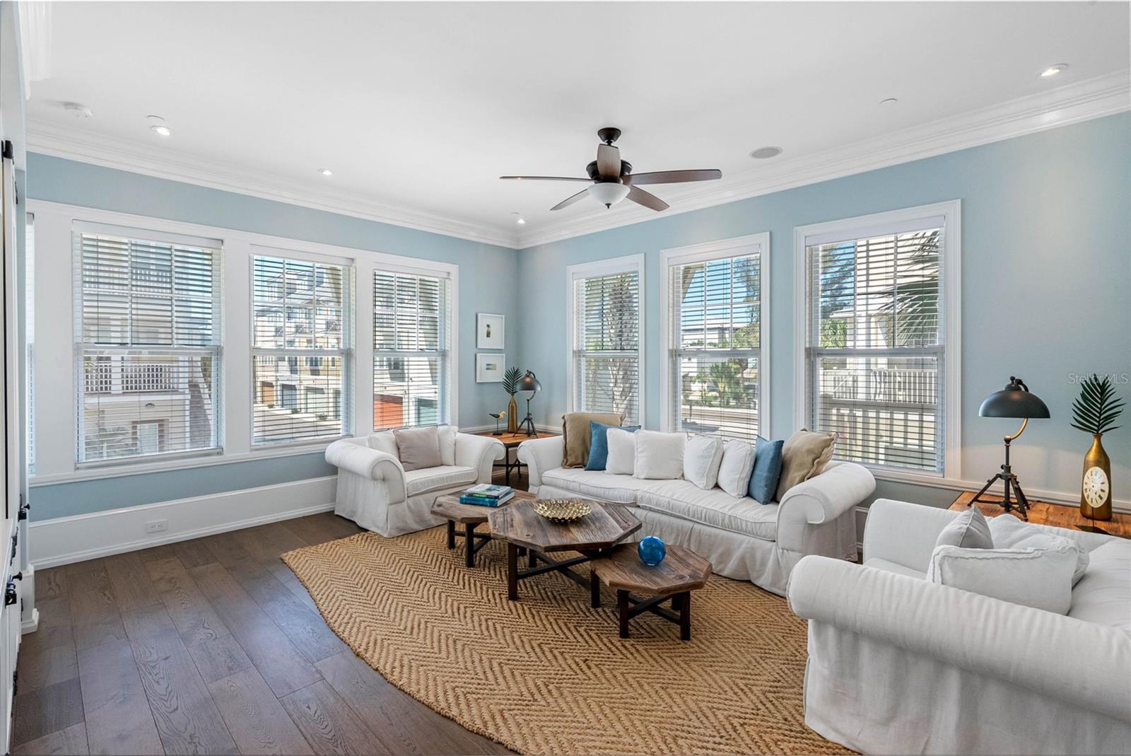 Listing photo id 9 for 19915 Gulf Boulevard 506