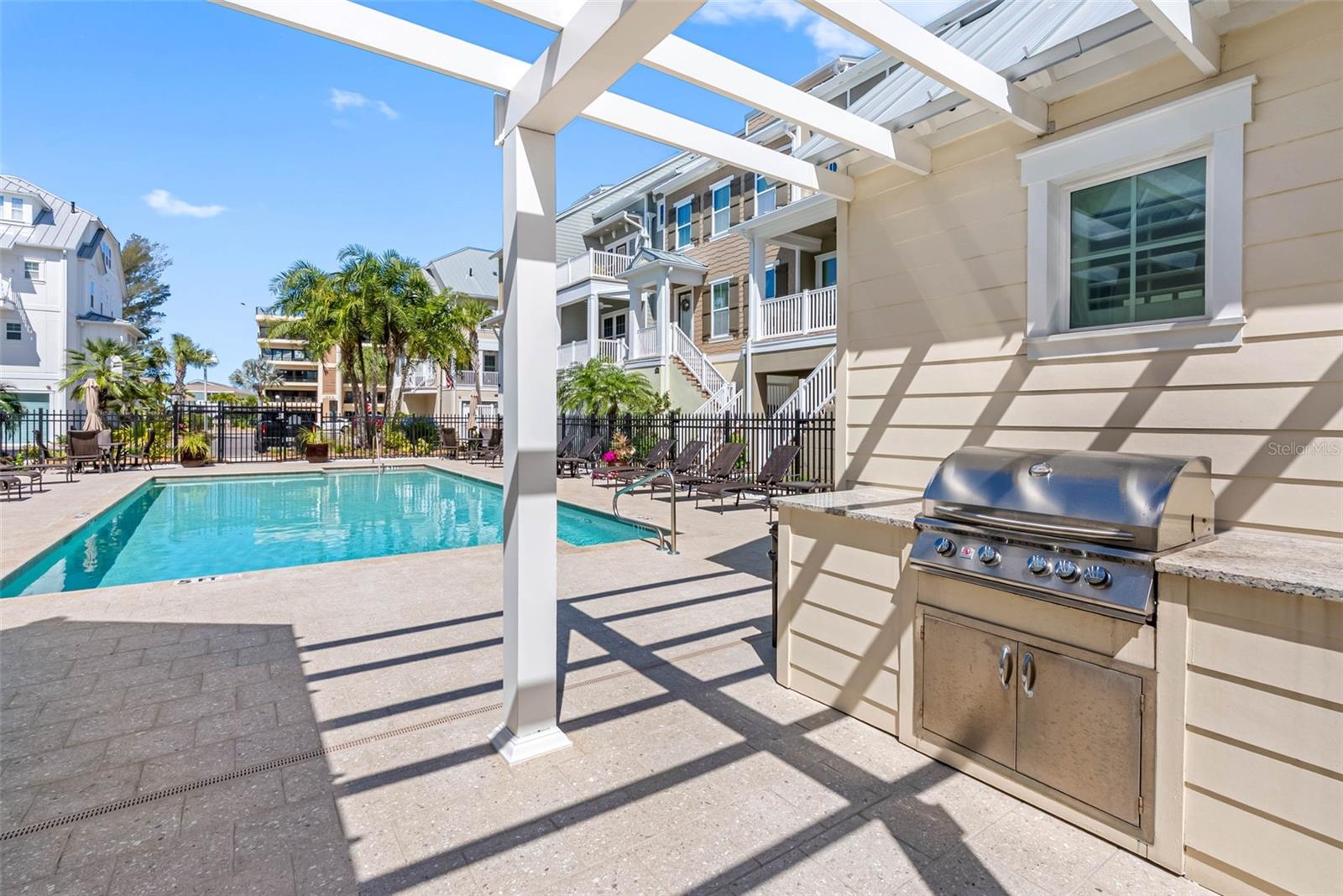 Listing photo id 40 for 19915 Gulf Boulevard 506