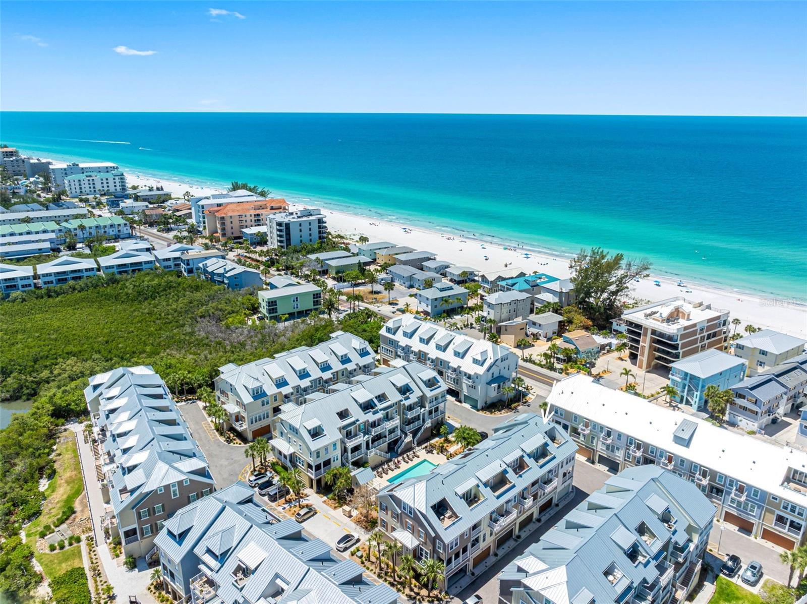 Listing photo id 44 for 19915 Gulf Boulevard 506