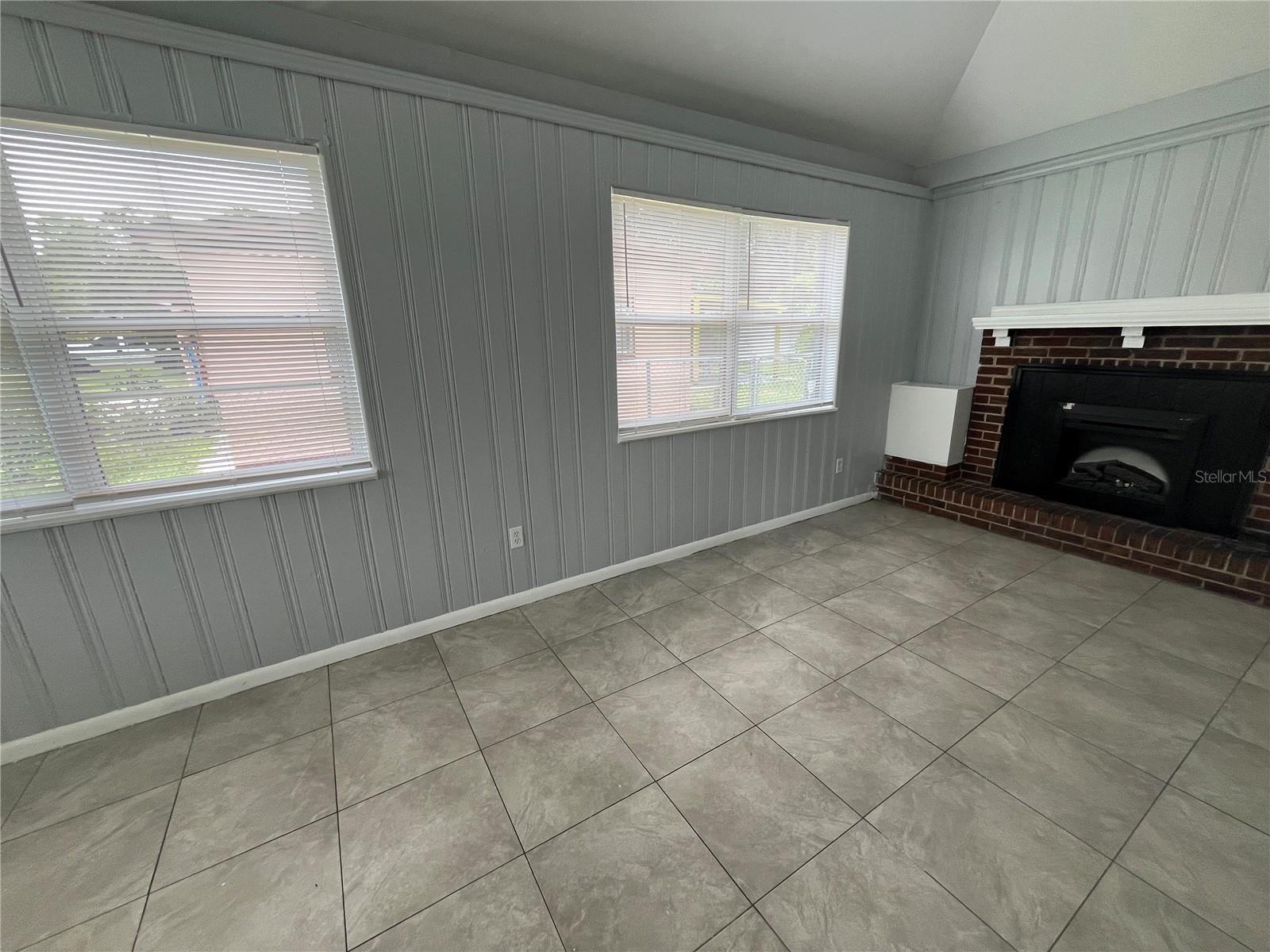 Image 3 of 8 For 4203 Lake Lawne Avenue