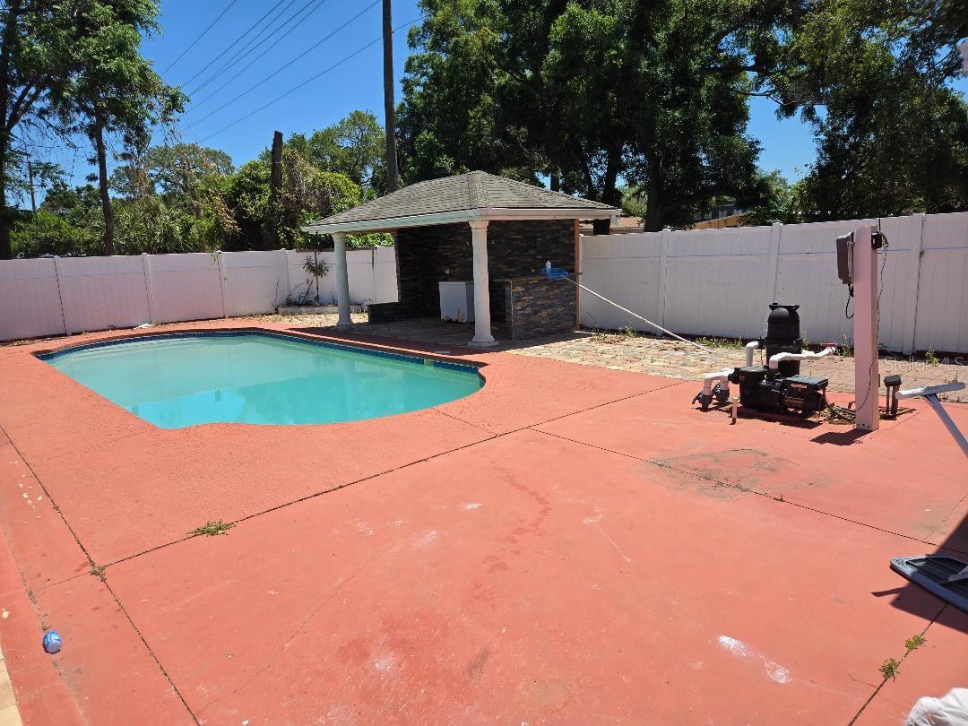 Image 10 of 14 For 6532 La Mesa Circle