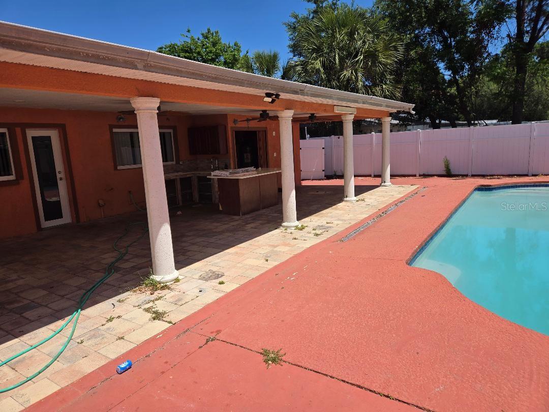 Image 12 of 14 For 6532 La Mesa Circle