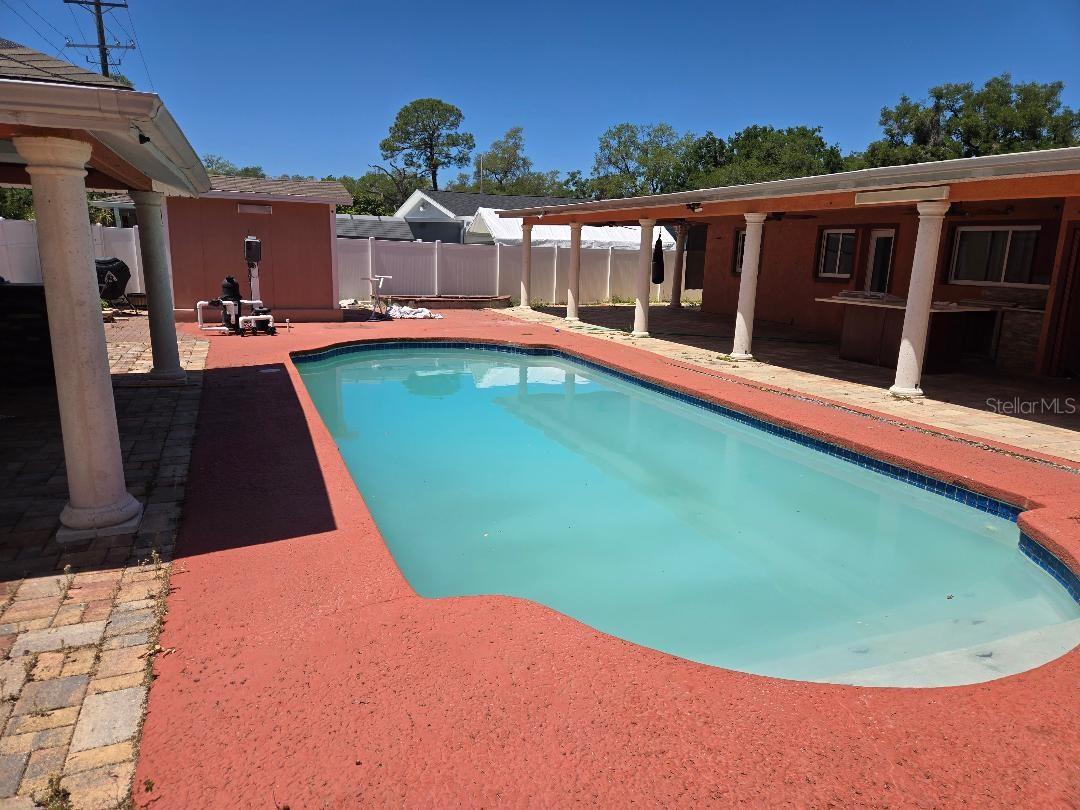 Image 4 of 14 For 6532 La Mesa Circle