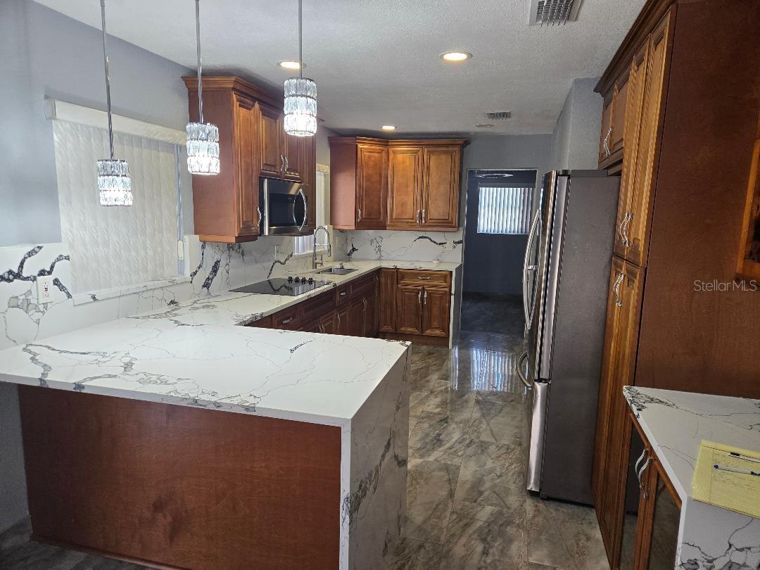 Image 5 of 14 For 6532 La Mesa Circle