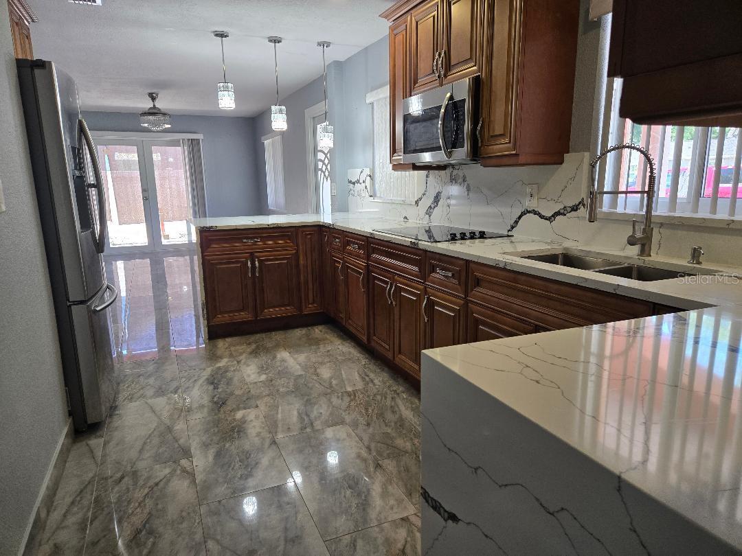 Image 6 of 14 For 6532 La Mesa Circle