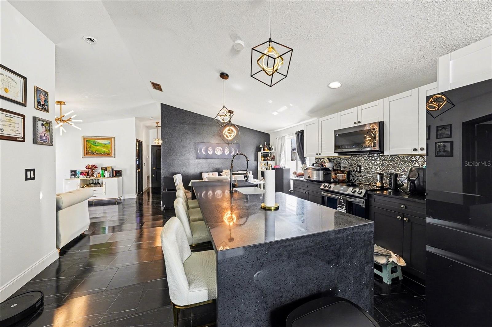 Image 10 of 34 For 10119 Chimney Hill Court