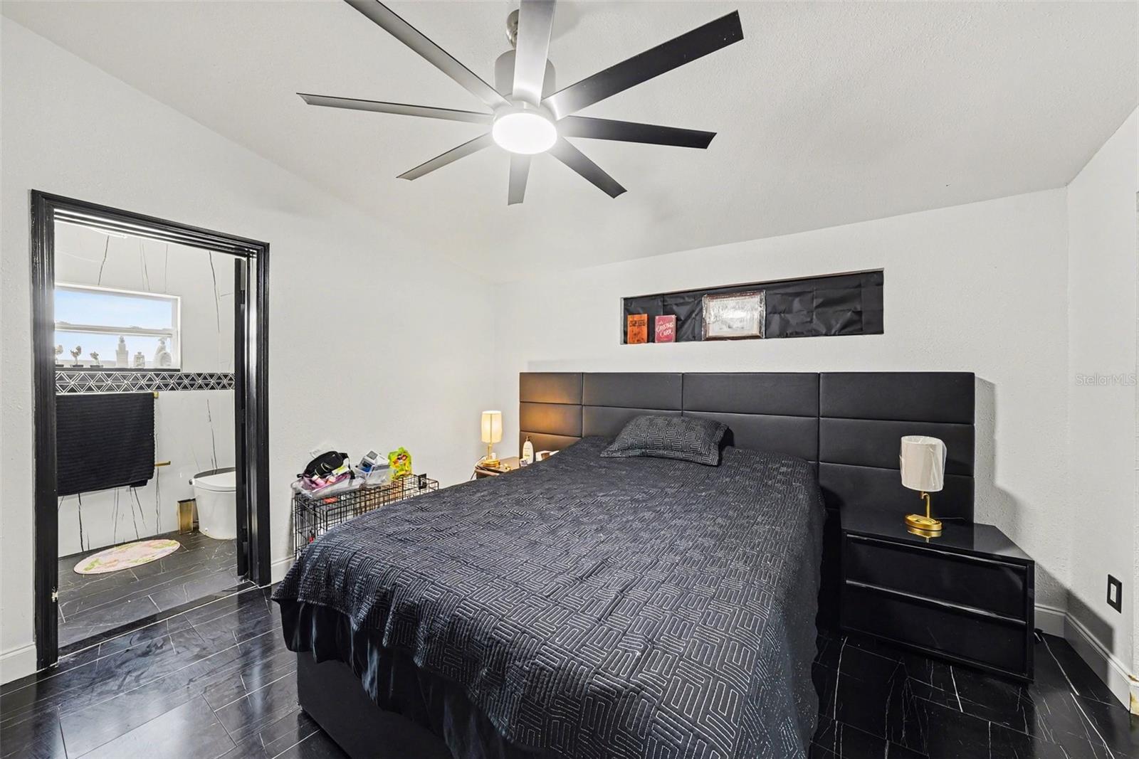 Image 13 of 34 For 10119 Chimney Hill Court