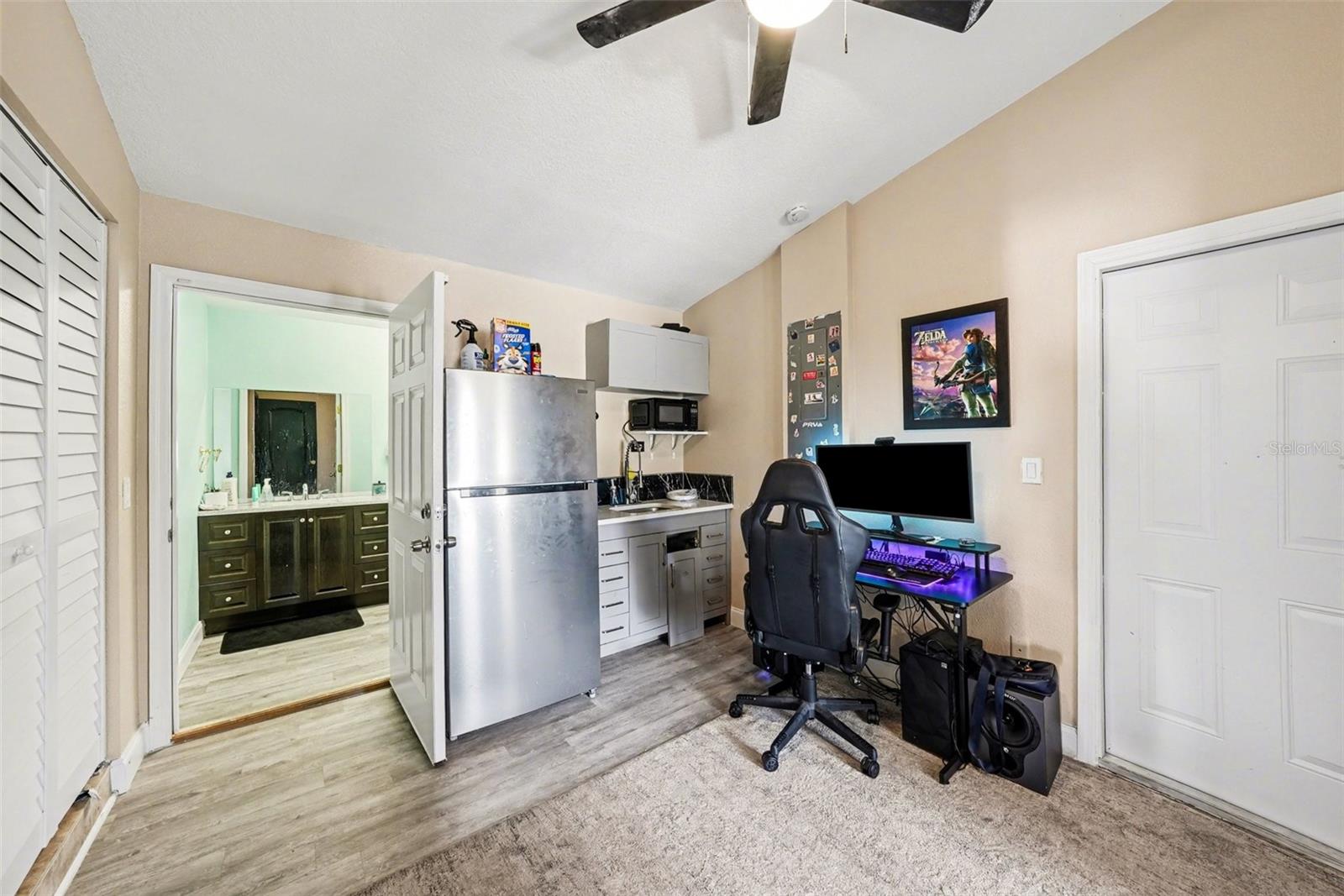 Image 16 of 34 For 10119 Chimney Hill Court