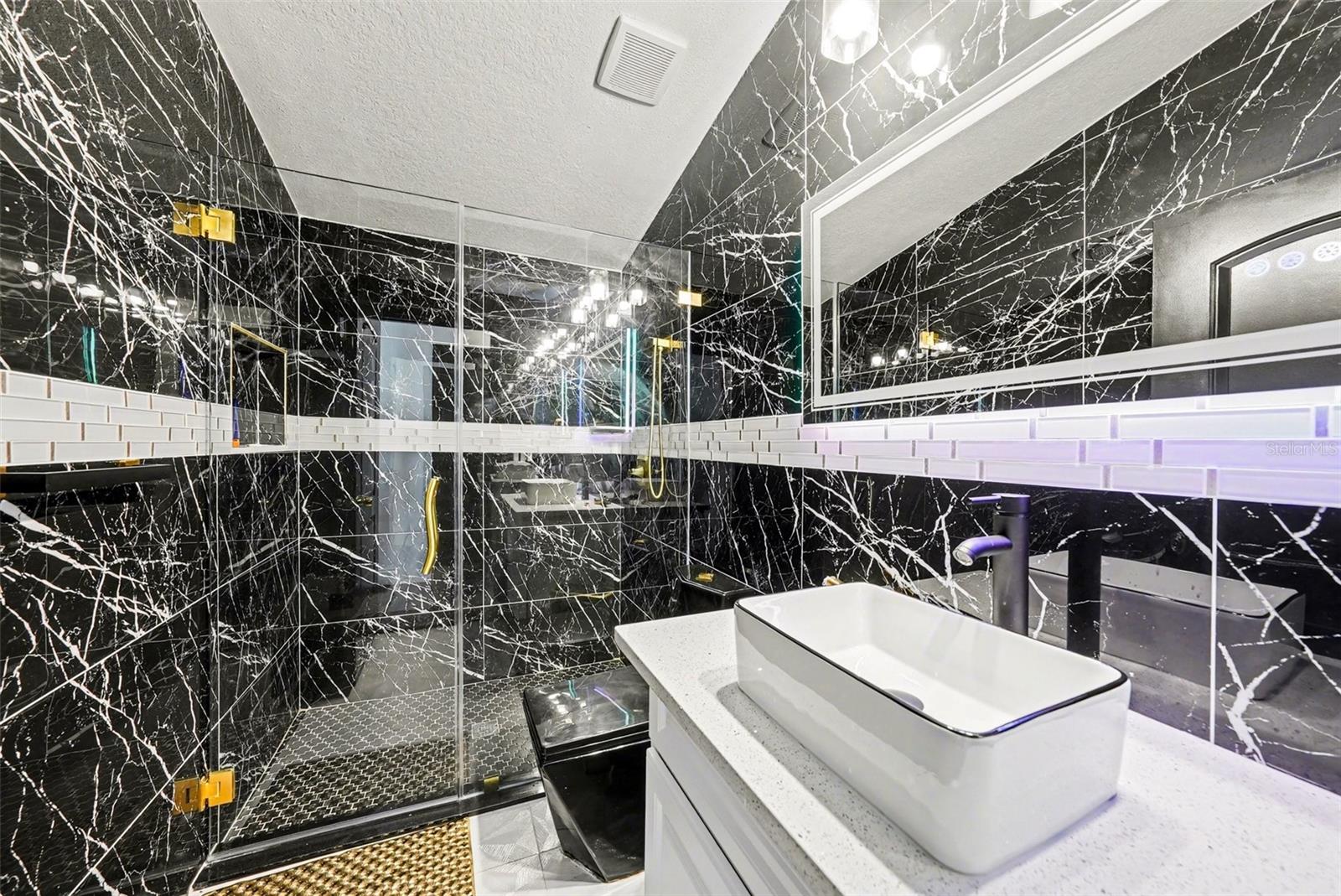 Image 19 of 34 For 10119 Chimney Hill Court