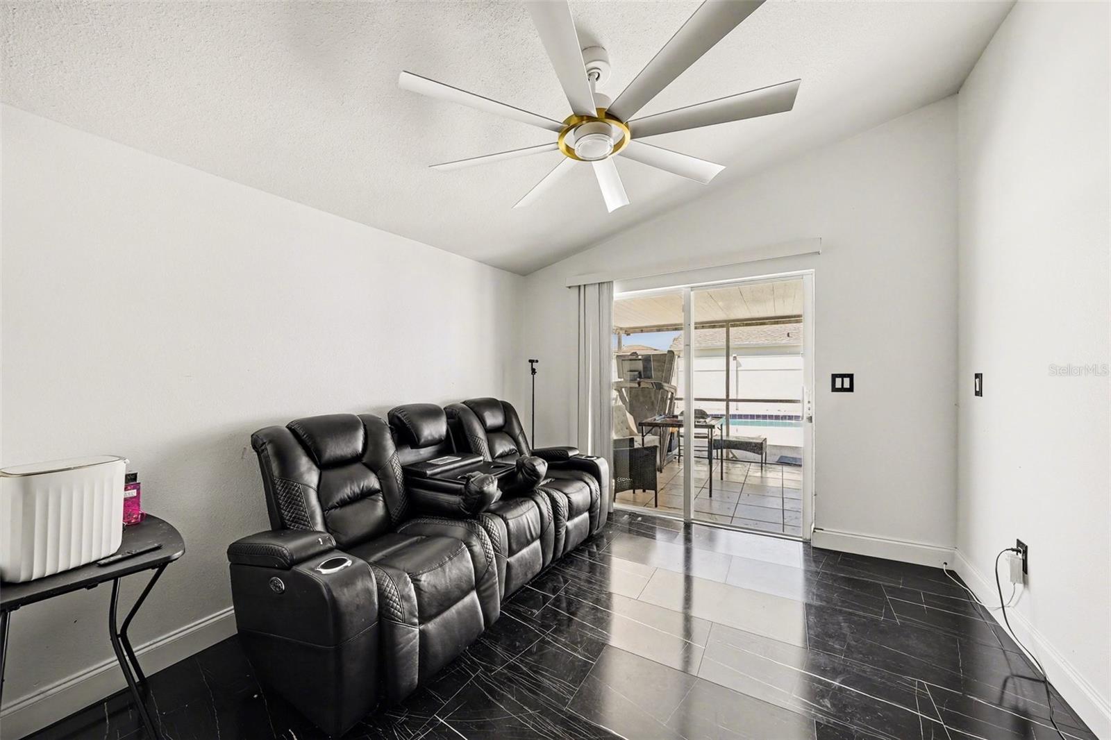 Image 7 of 34 For 10119 Chimney Hill Court