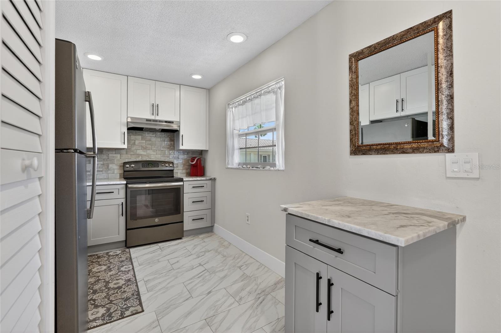 Image 10 of 35 For 19029 Us Highway 19 N 6-16