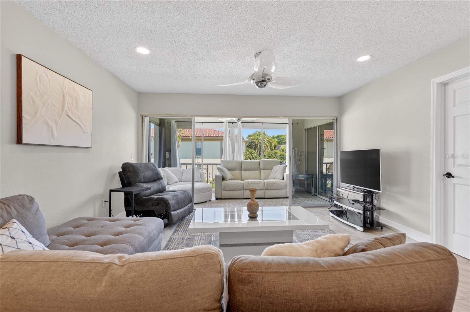 Image 12 of 35 For 19029 Us Highway 19 N 6-16