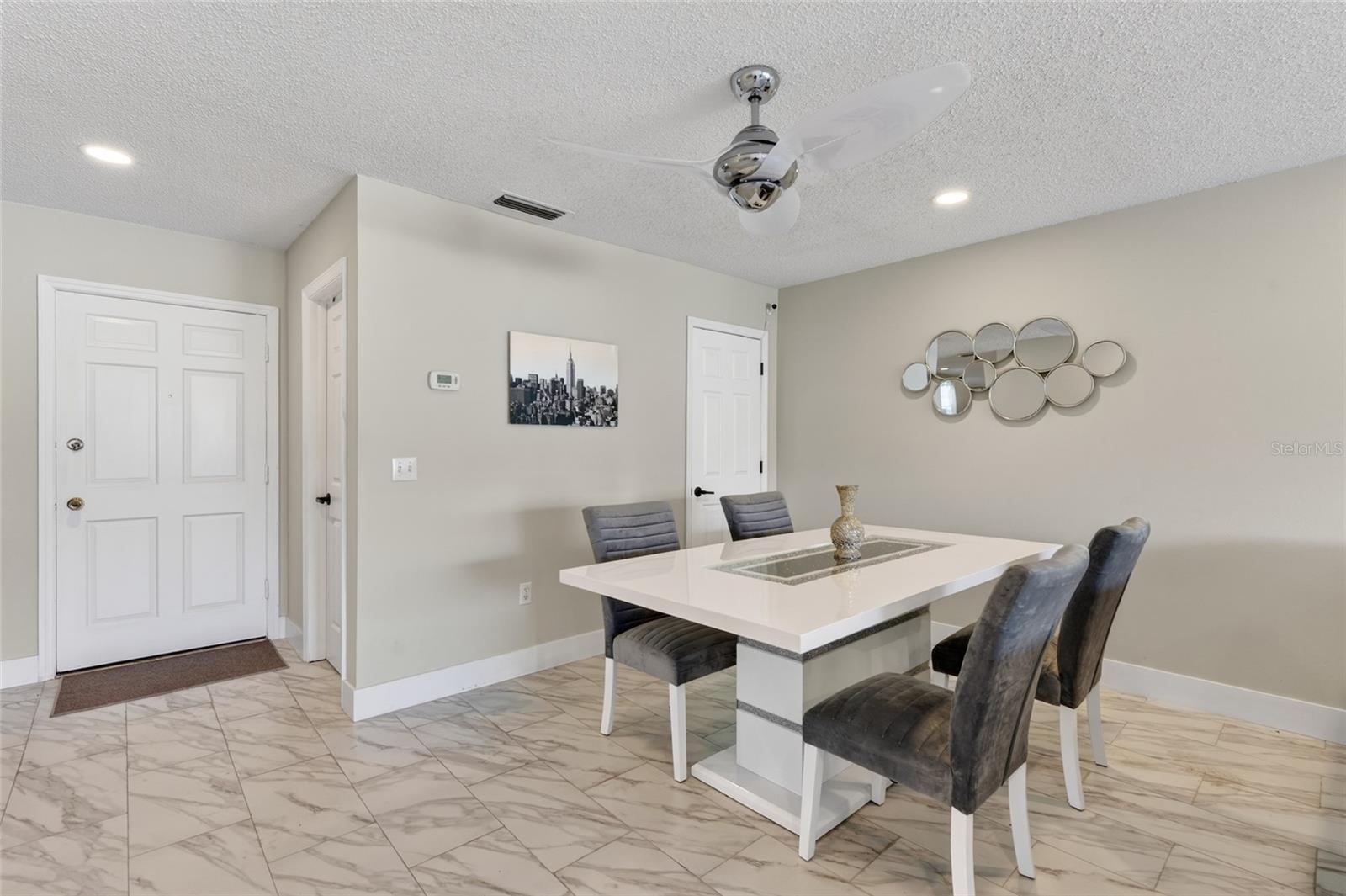 Image 7 of 35 For 19029 Us Highway 19 N 6-16