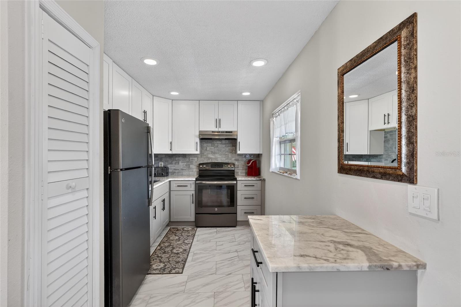 Image 9 of 35 For 19029 Us Highway 19 N 6-16