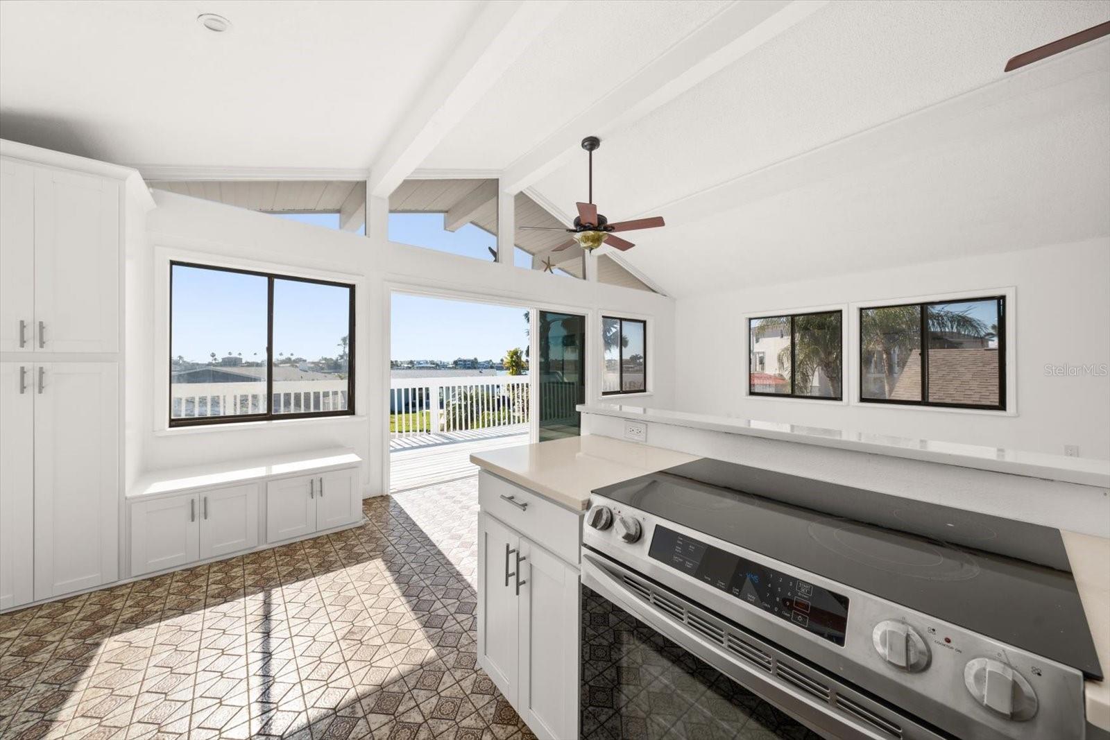 Image 13 of 42 For 218 176th Avenue E