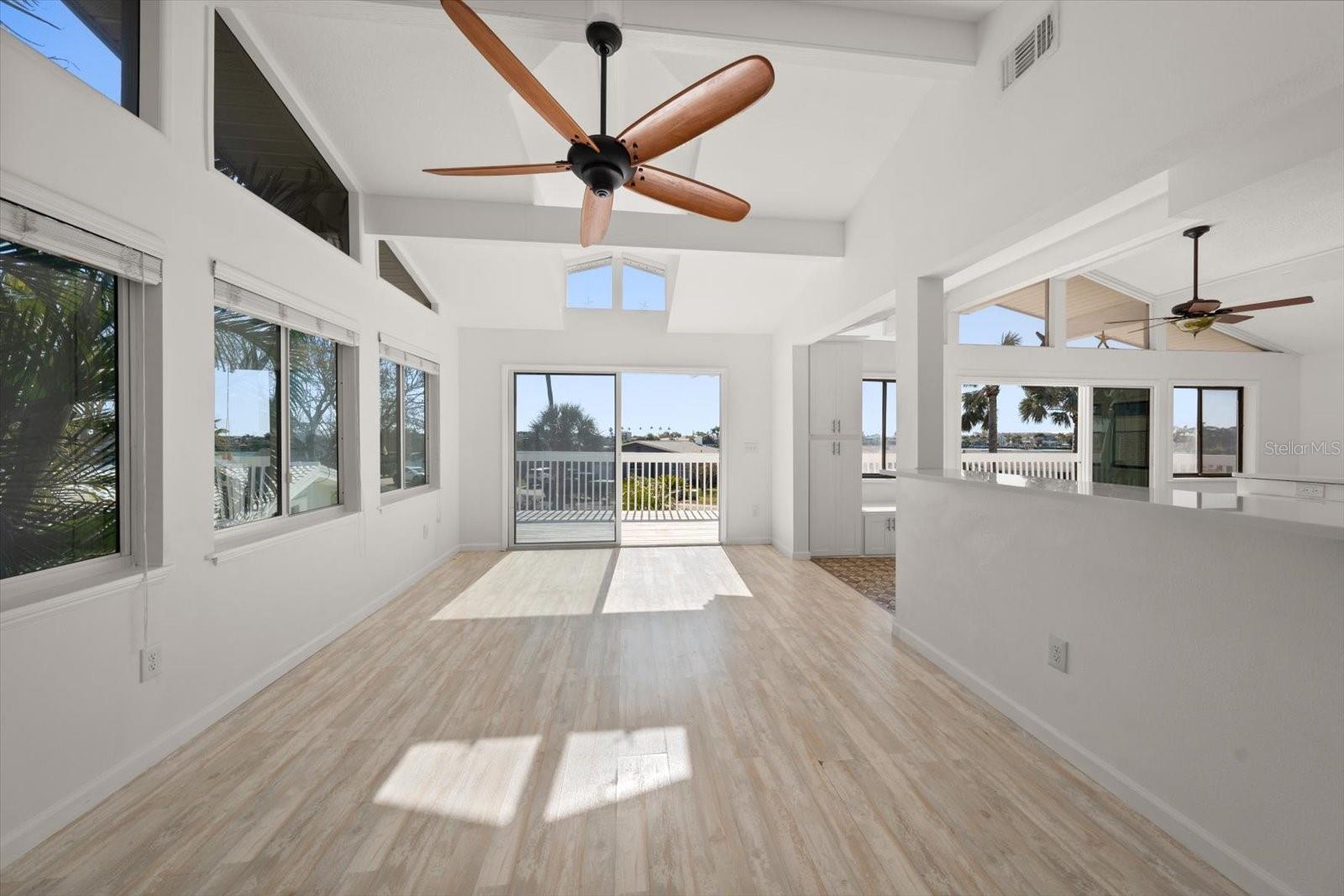 Image 14 of 42 For 218 176th Avenue E