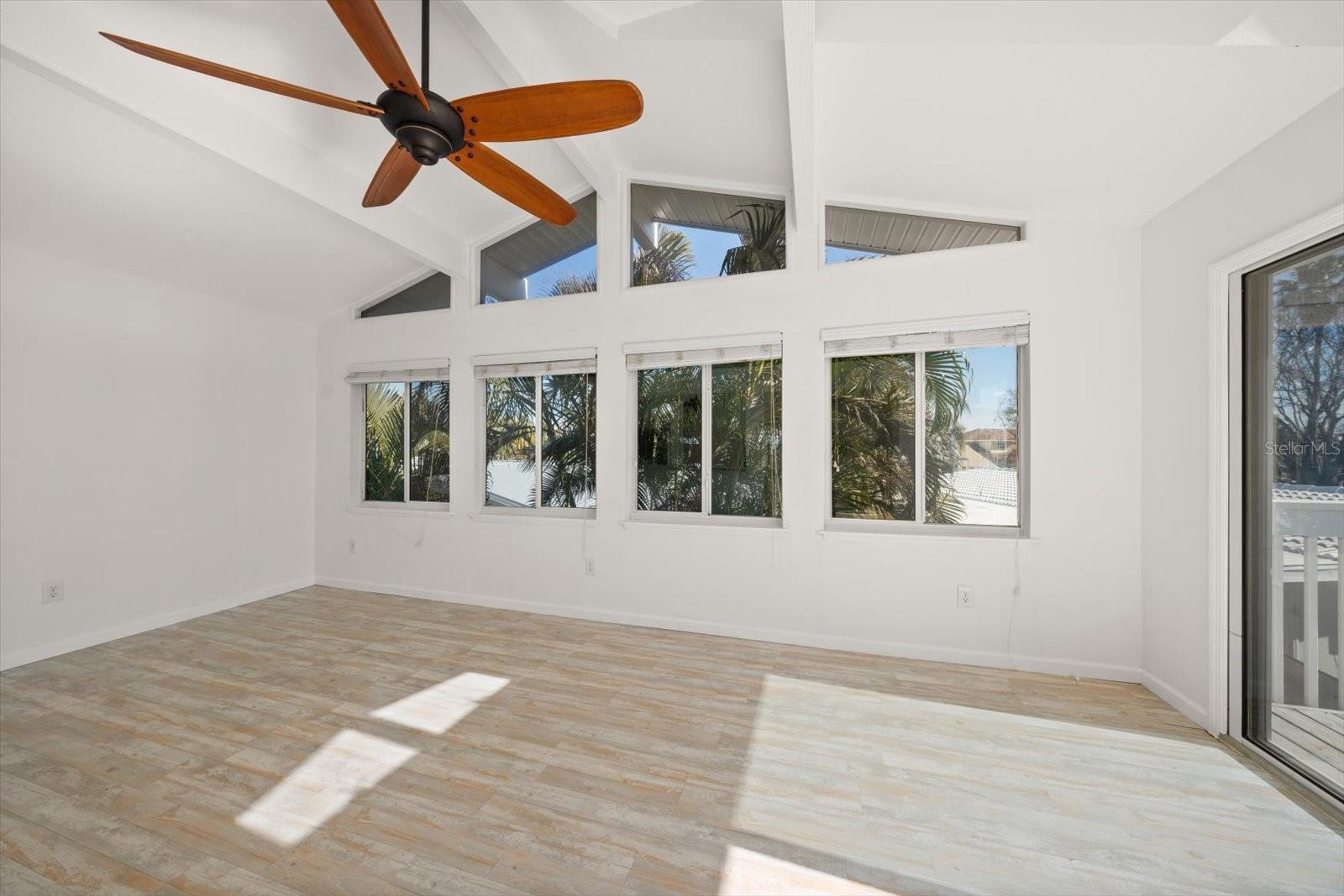 Image 19 of 42 For 218 176th Avenue E