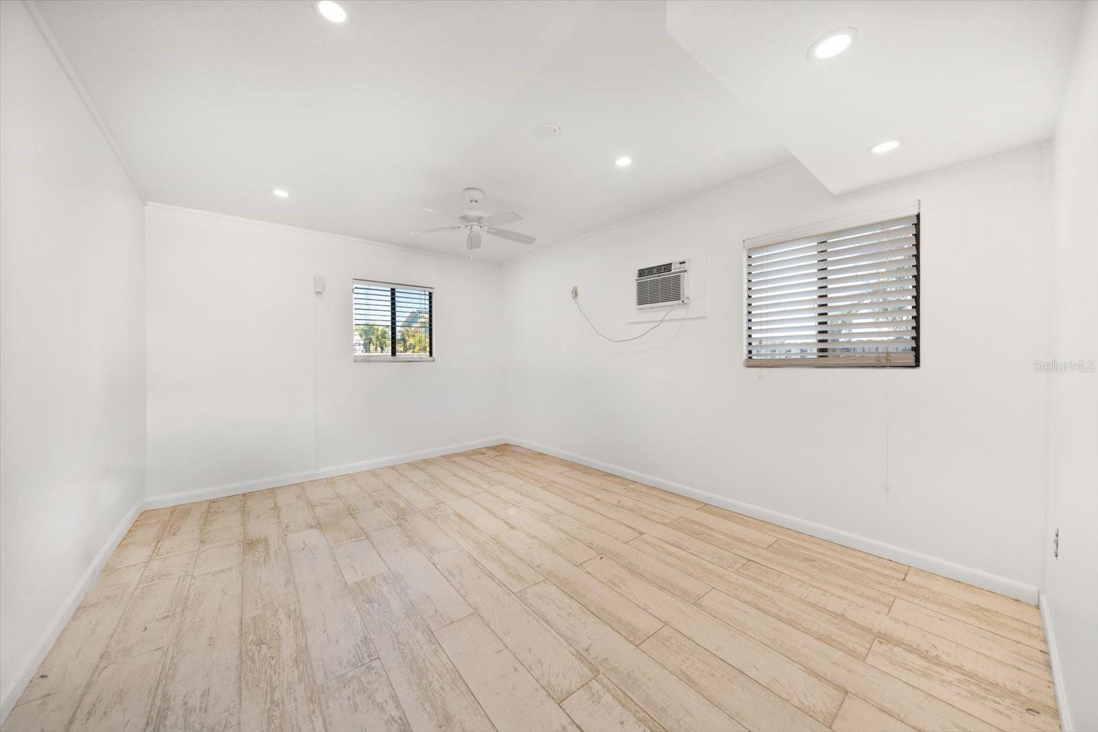 Image 32 of 42 For 218 176th Avenue E