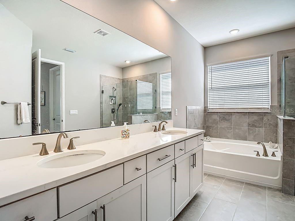 Image 19 of 41 For 23278 Scaglione Drive