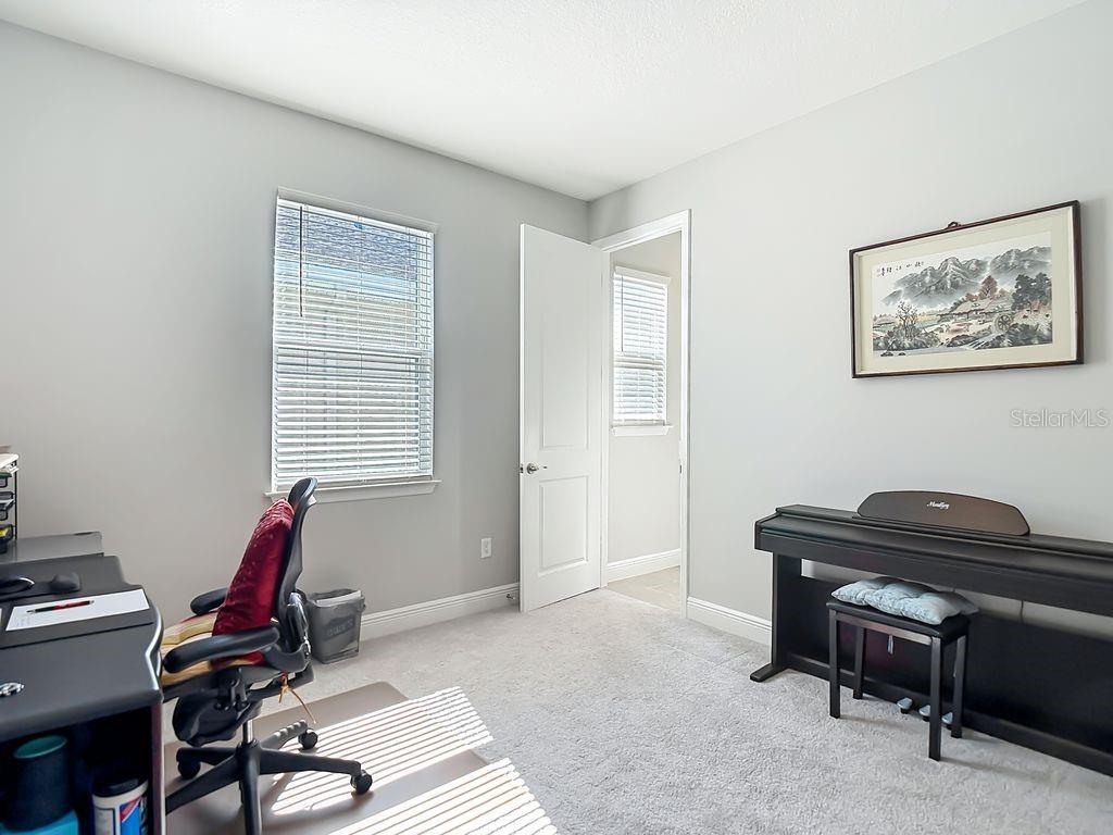 Image 21 of 41 For 23278 Scaglione Drive