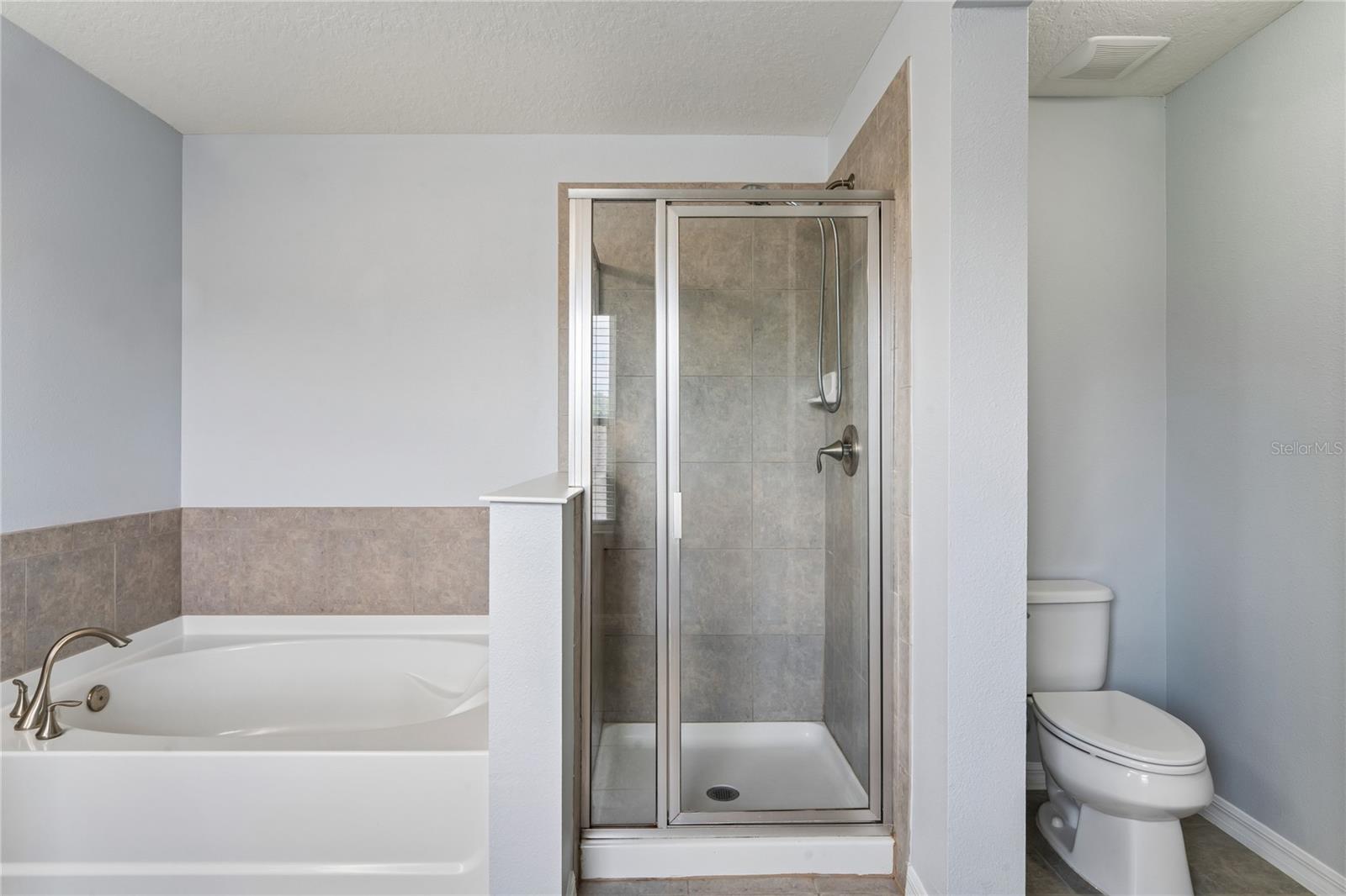 Image 29 of 75 For 15640 Greyrock Drive