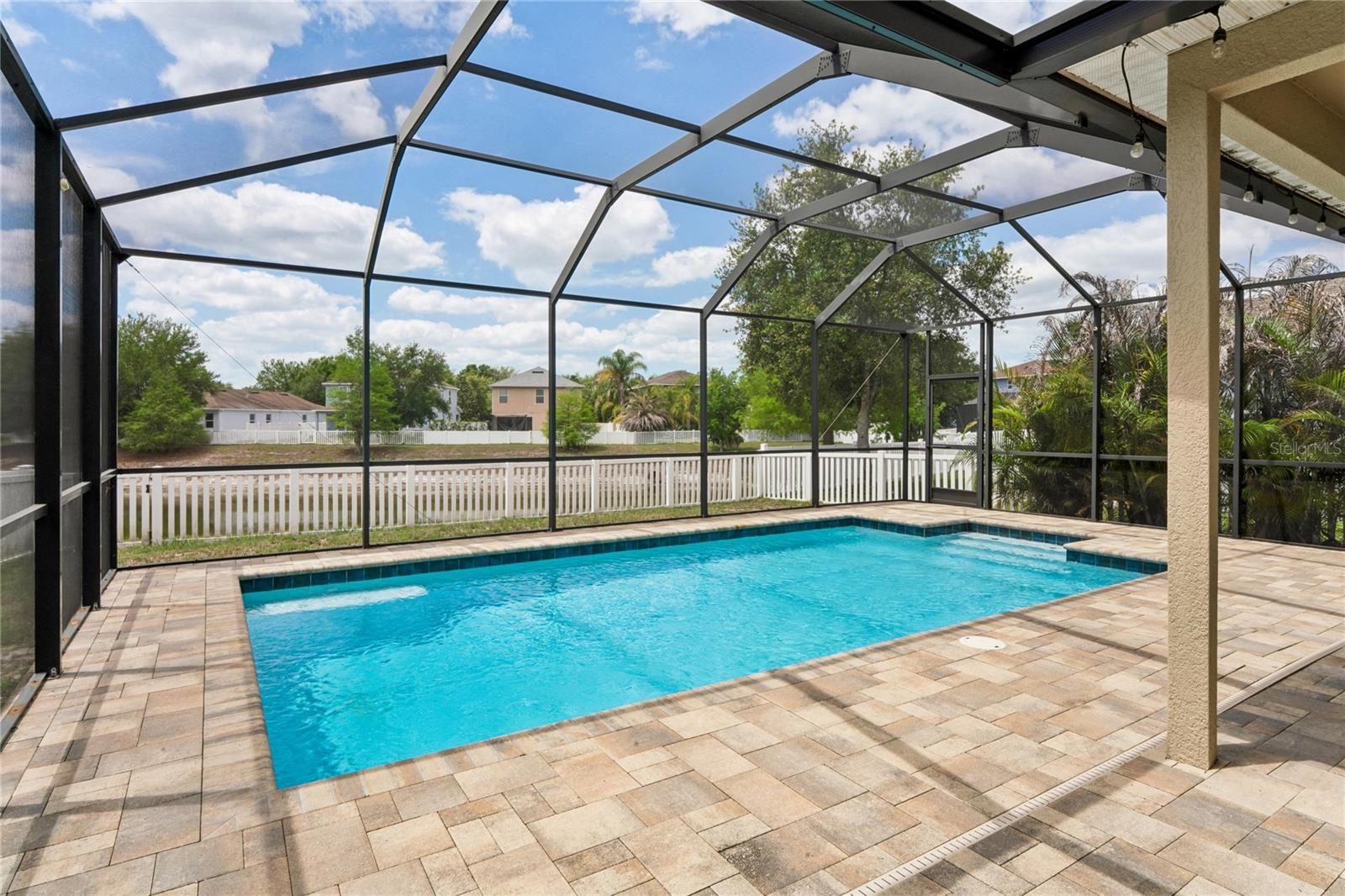 Image 45 of 75 For 15640 Greyrock Drive