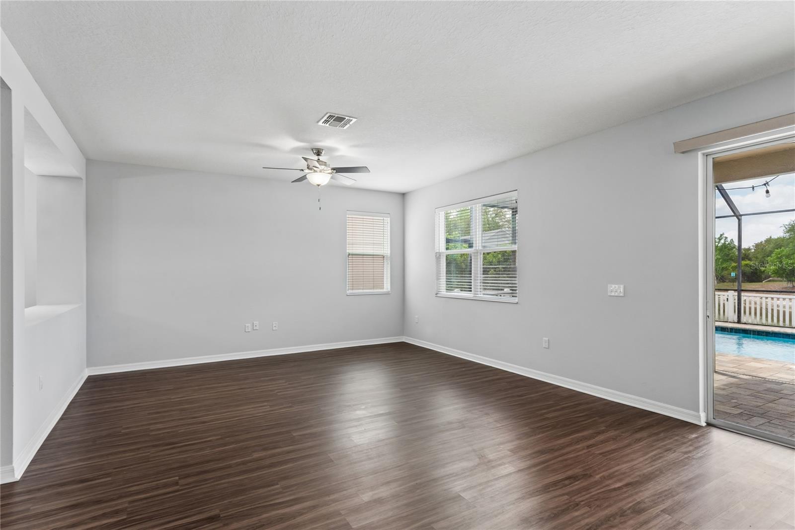 Image 7 of 75 For 15640 Greyrock Drive