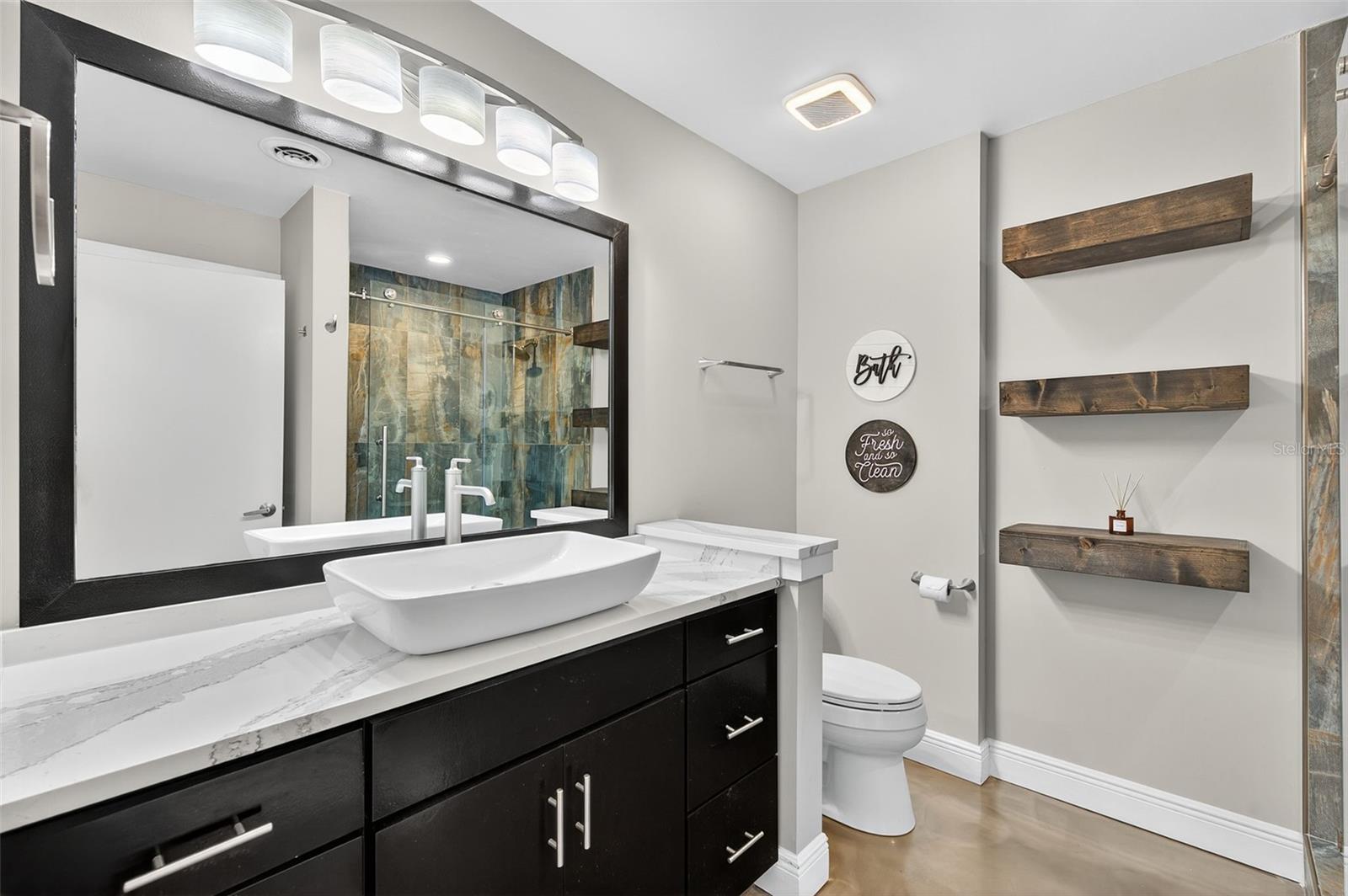 Image 11 of 29 For 175 2nd Street S 802