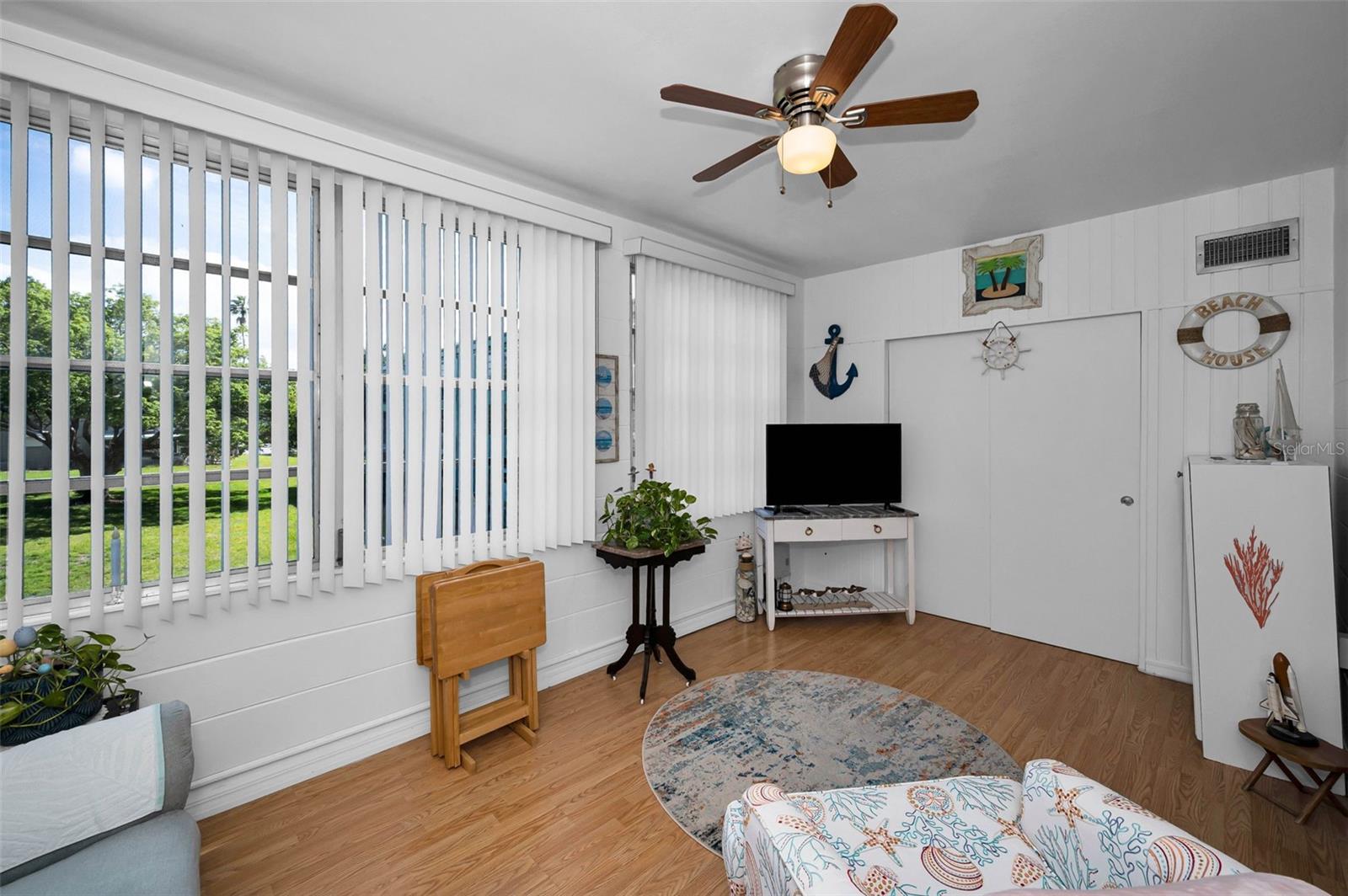 Image 13 of 37 For 2043 Denmark Street 39