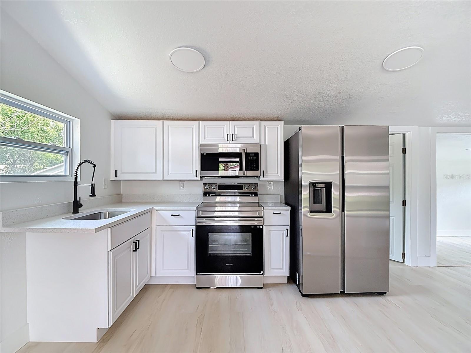 Image 10 of 33 For 9219 13th Street