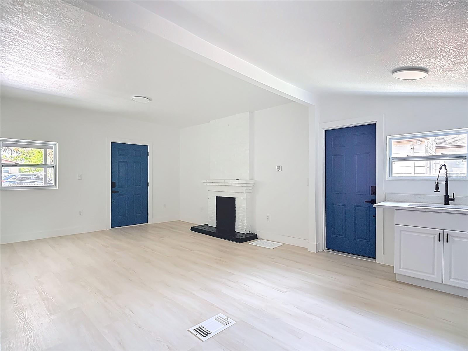 Image 11 of 33 For 9219 13th Street