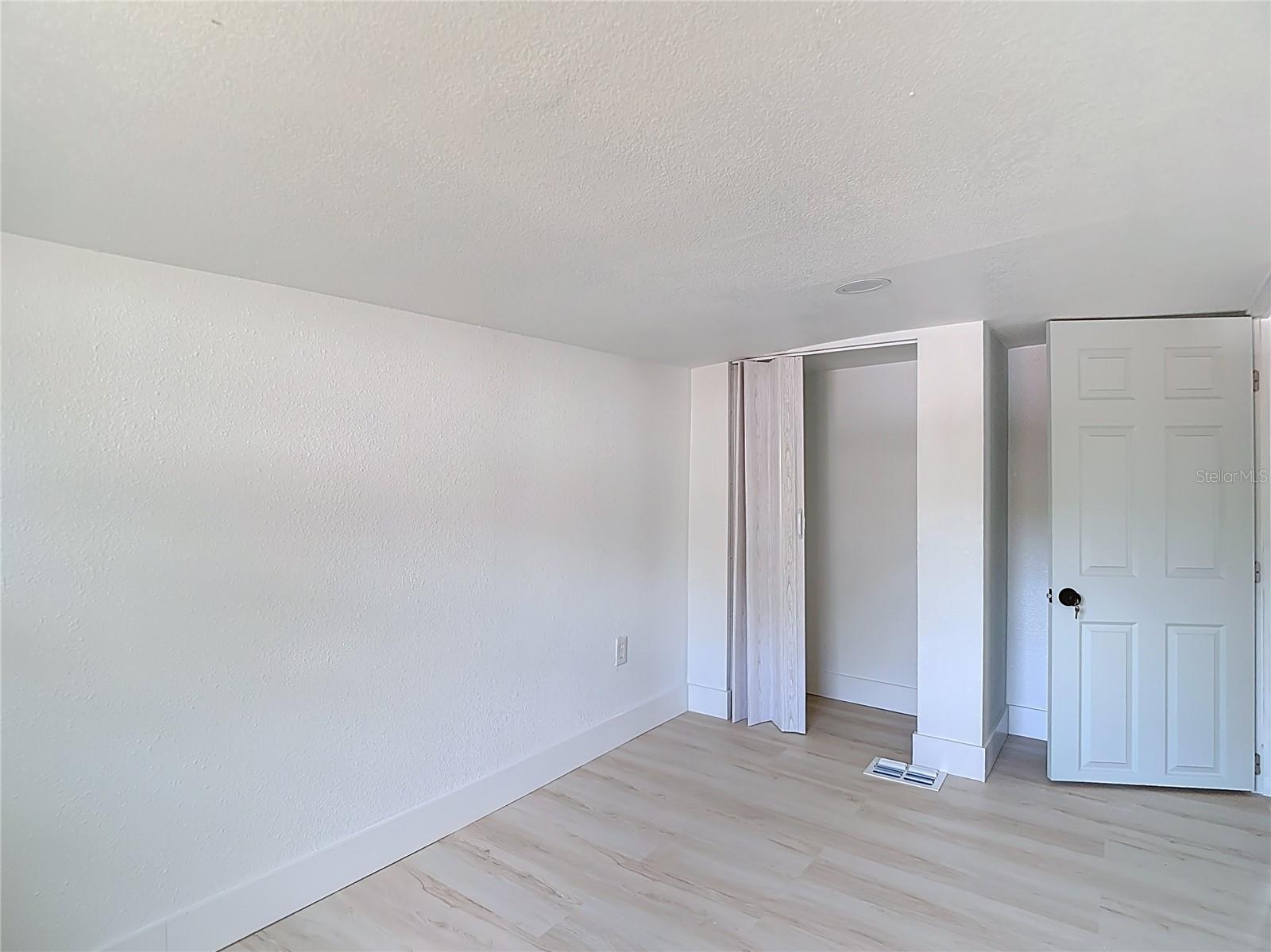 Image 28 of 33 For 9219 13th Street