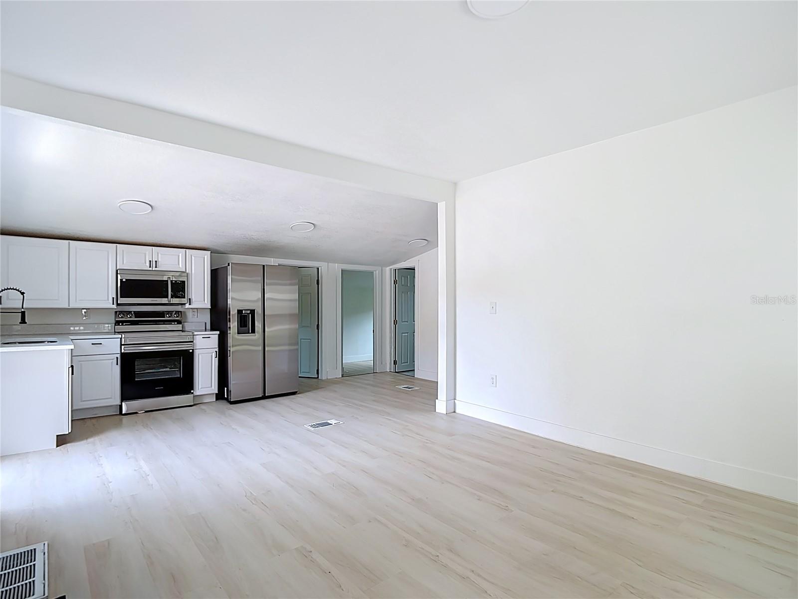 Image 6 of 33 For 9219 13th Street