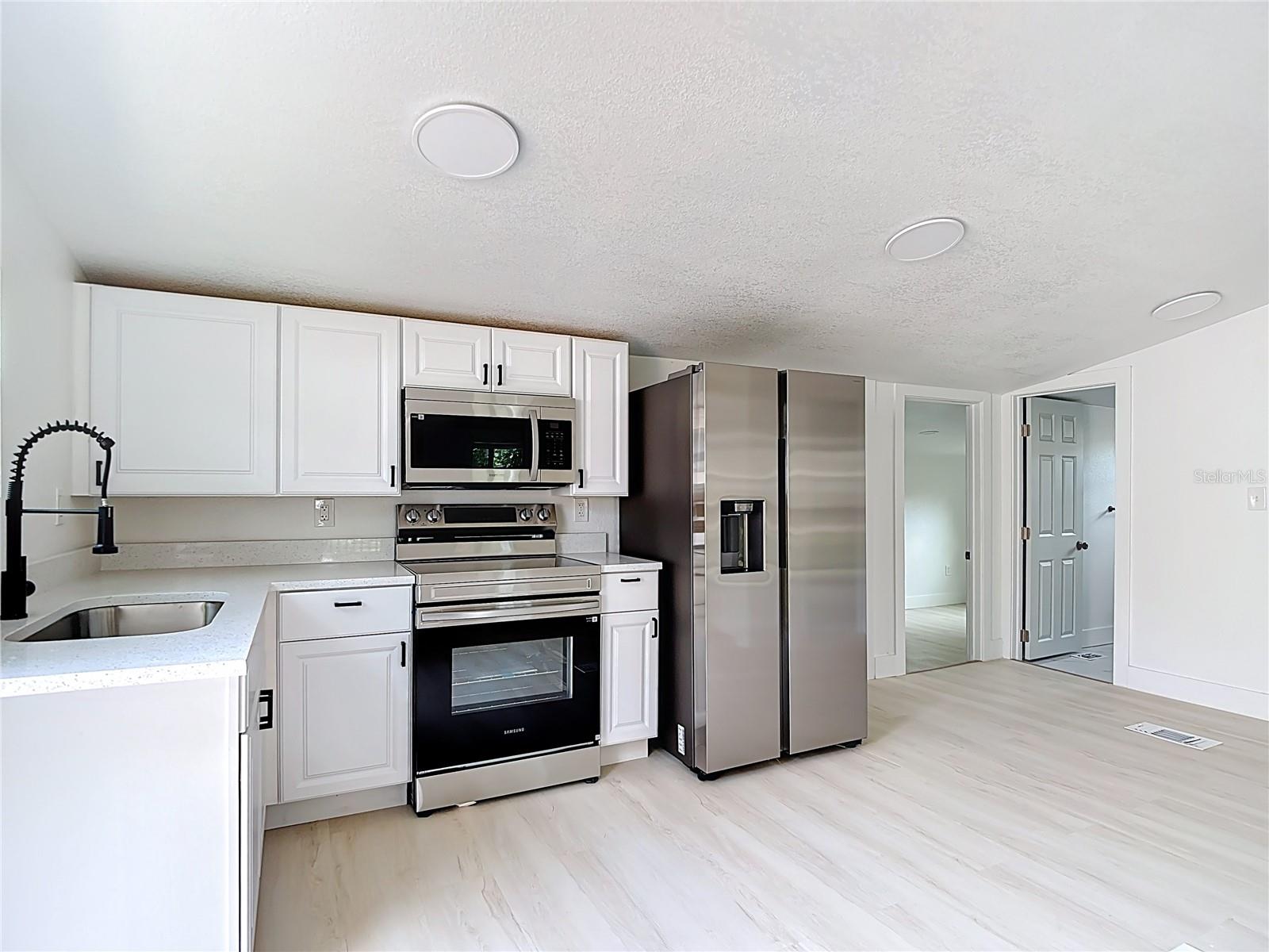 Image 9 of 33 For 9219 13th Street