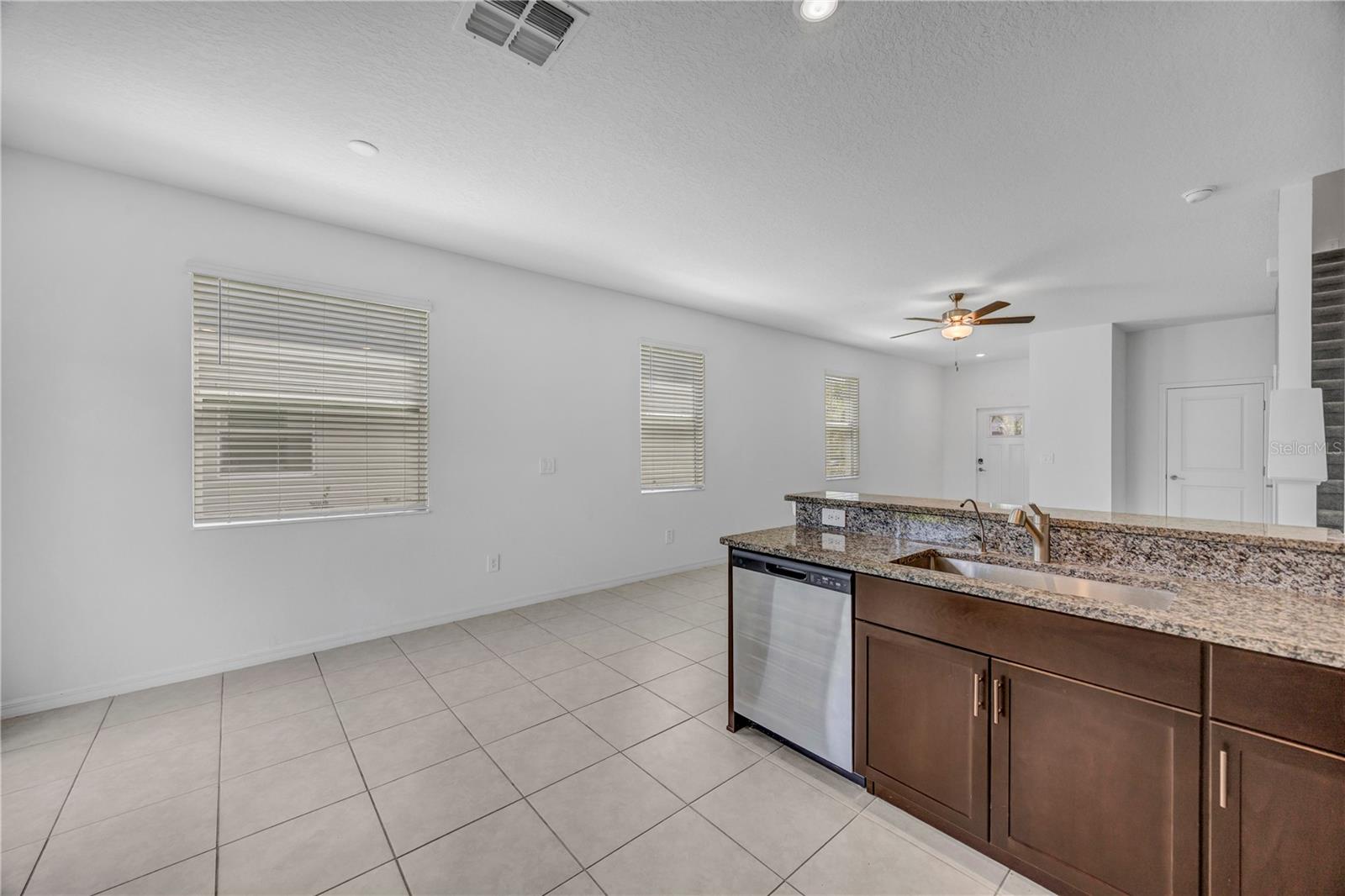 Image 17 of 58 For 2524 Sunray Venus Way