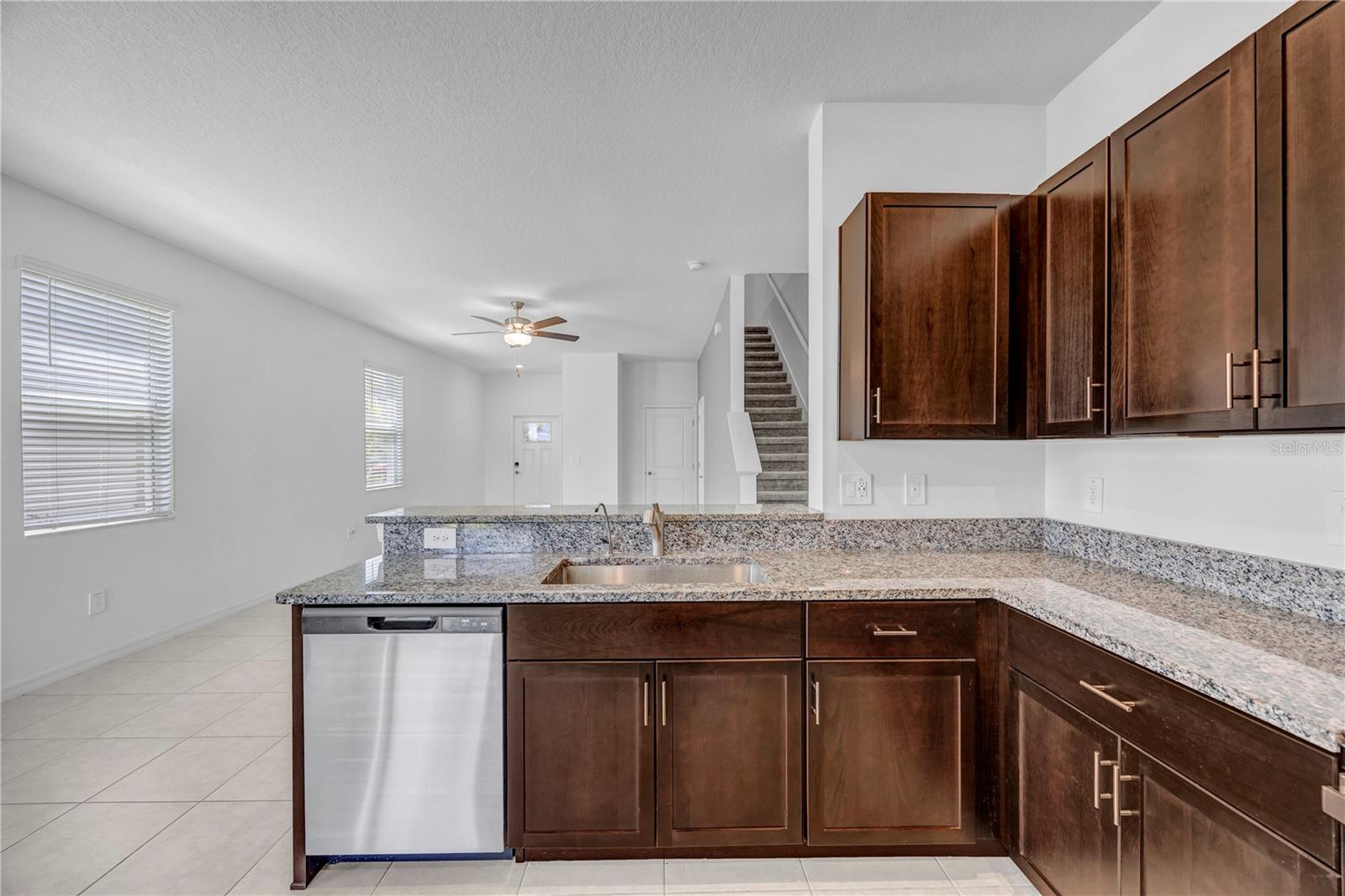 Image 18 of 58 For 2524 Sunray Venus Way