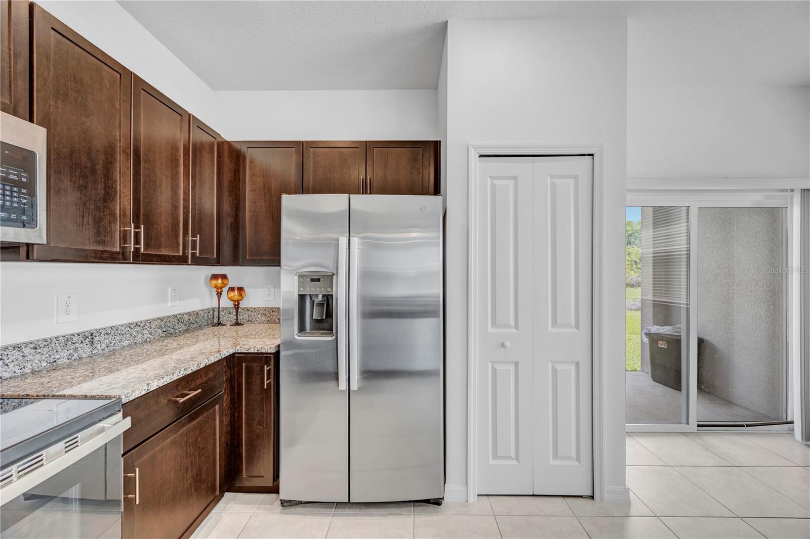 Image 19 of 58 For 2524 Sunray Venus Way