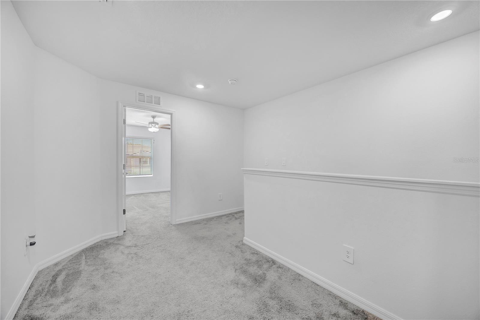 Image 29 of 58 For 2524 Sunray Venus Way