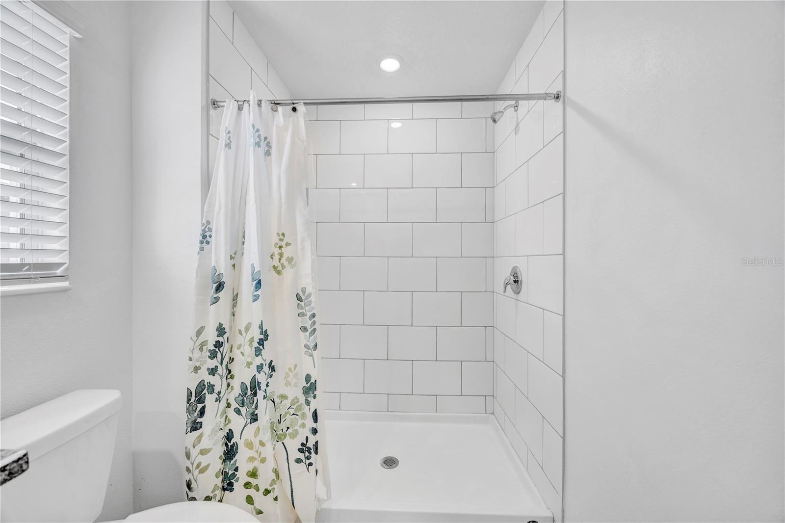 Image 37 of 58 For 2524 Sunray Venus Way