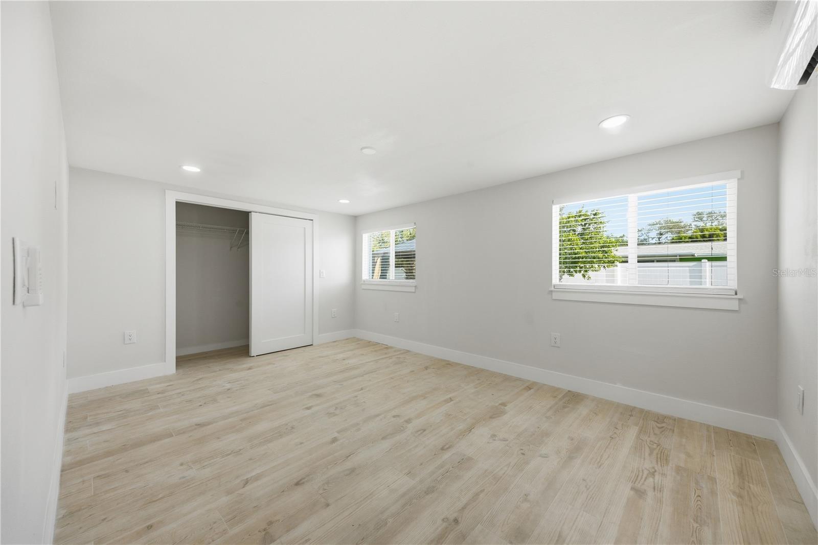 Image 10 of 18 For 1301 62nd Terrace S