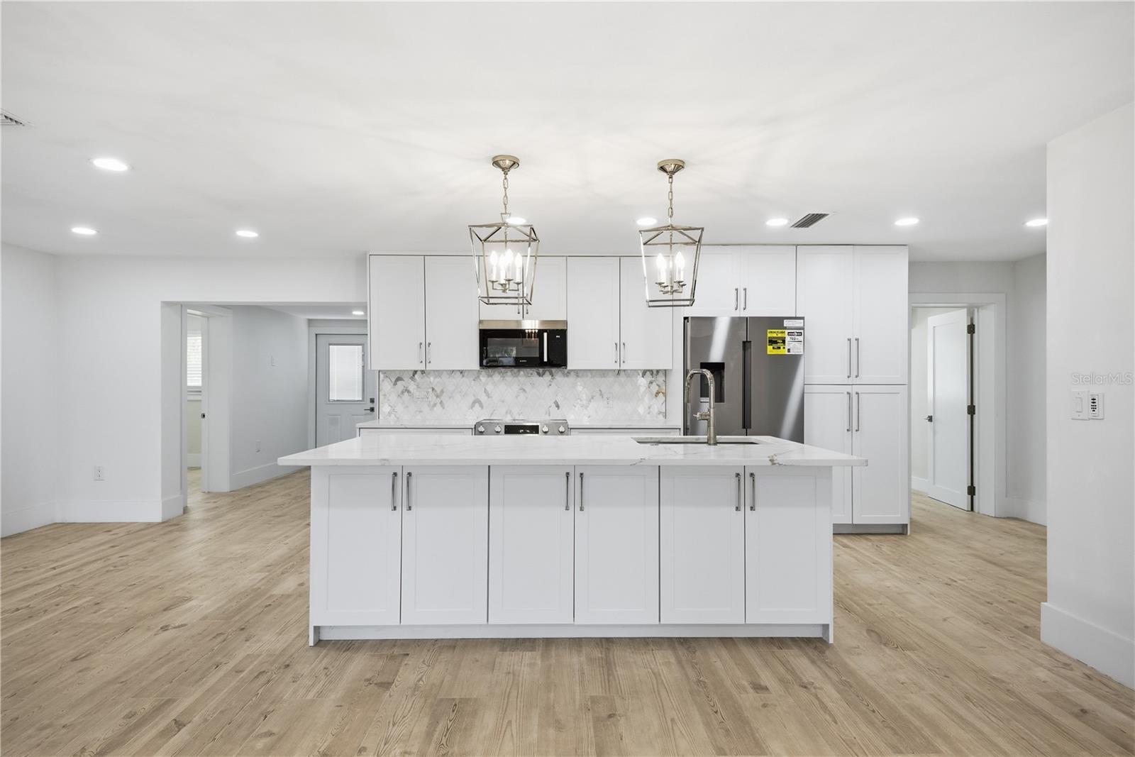 Image 5 of 18 For 1301 62nd Terrace S