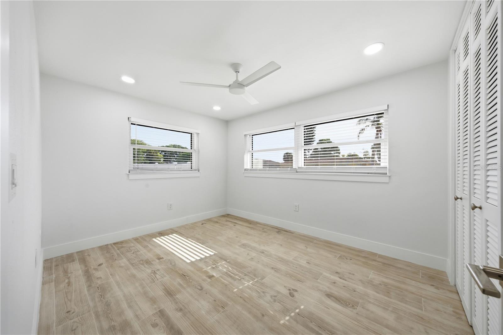 Image 8 of 18 For 1301 62nd Terrace S