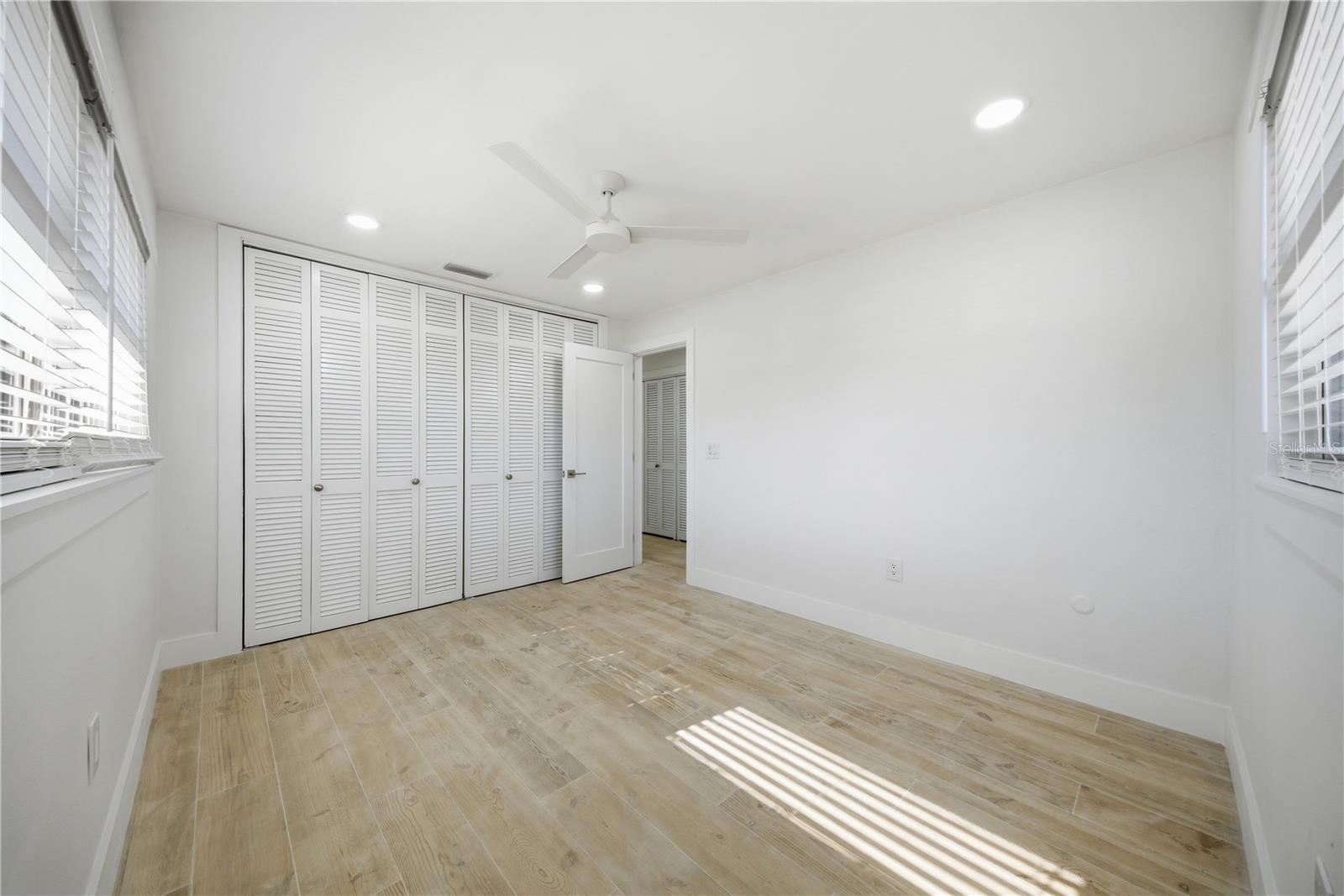 Image 9 of 18 For 1301 62nd Terrace S